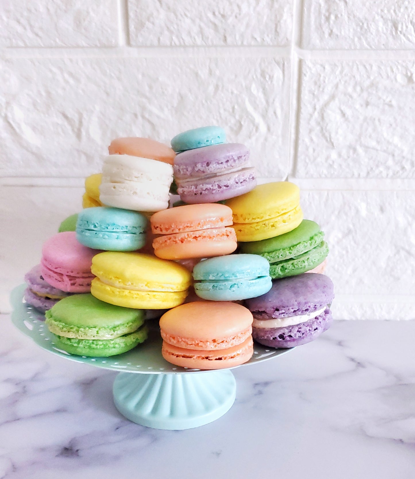 https://sprinkledsweetnessacademy.com/cdn/shop/products/MacaronStack_1445x.jpg?v=1692120139